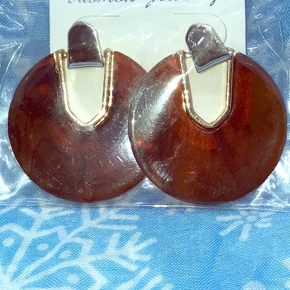 Brown mottled print drop earrings - Picture 2 of 2